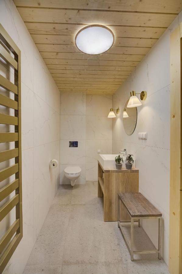 Znamirowickachata Sauna Jacuzzi Spa Znamirowice Exterior photo
